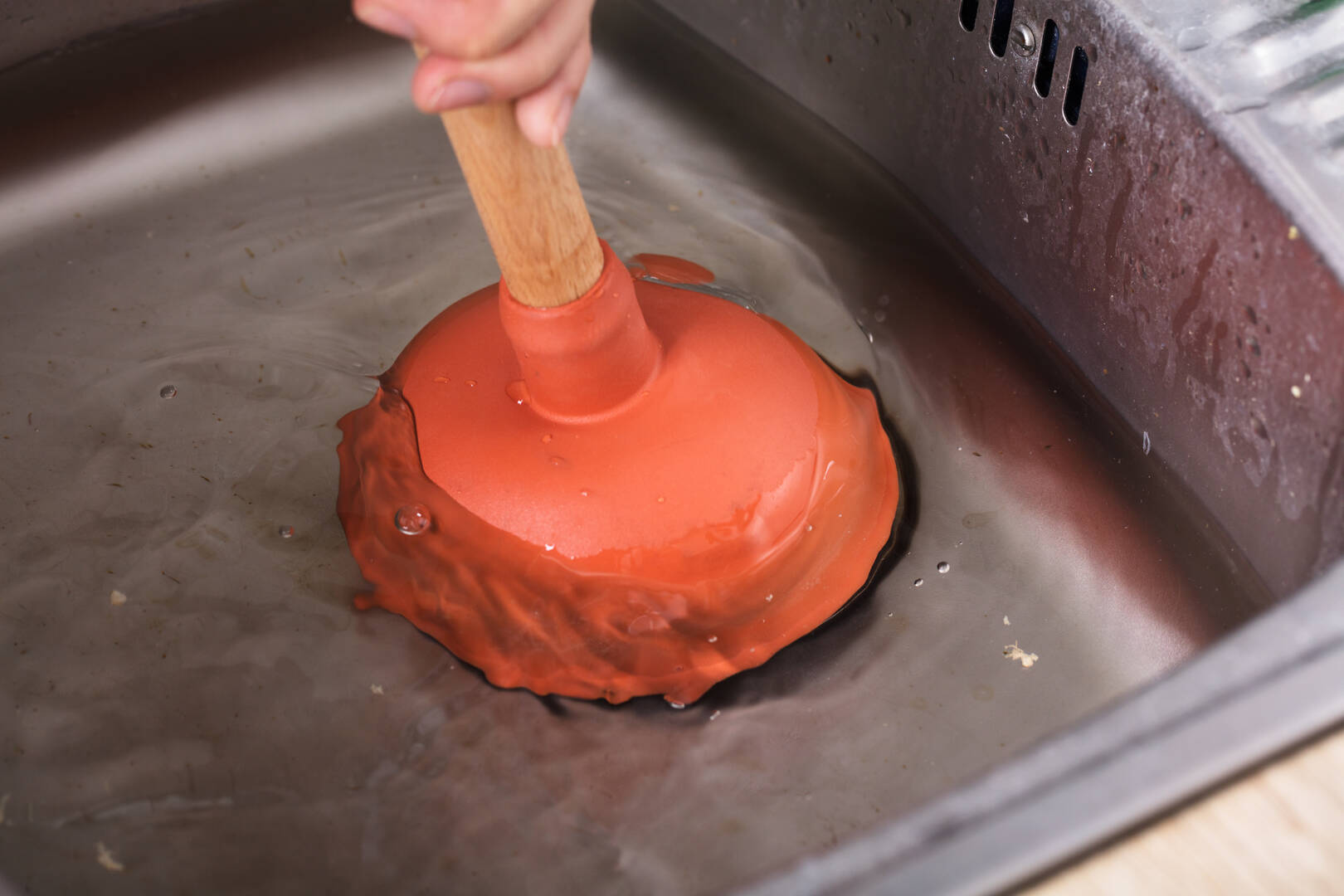 Santucci Plumbing logo