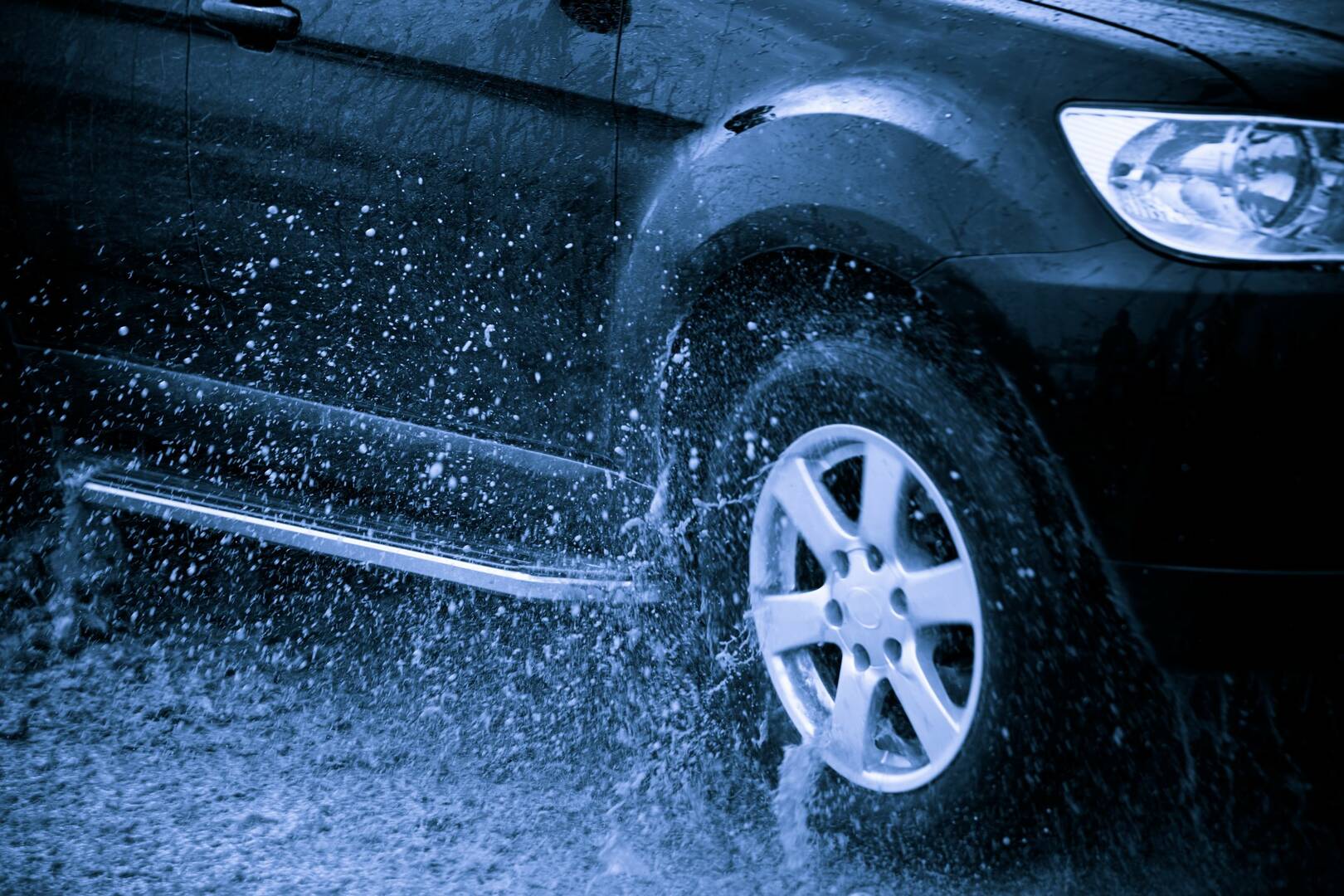 Novus Glass logo