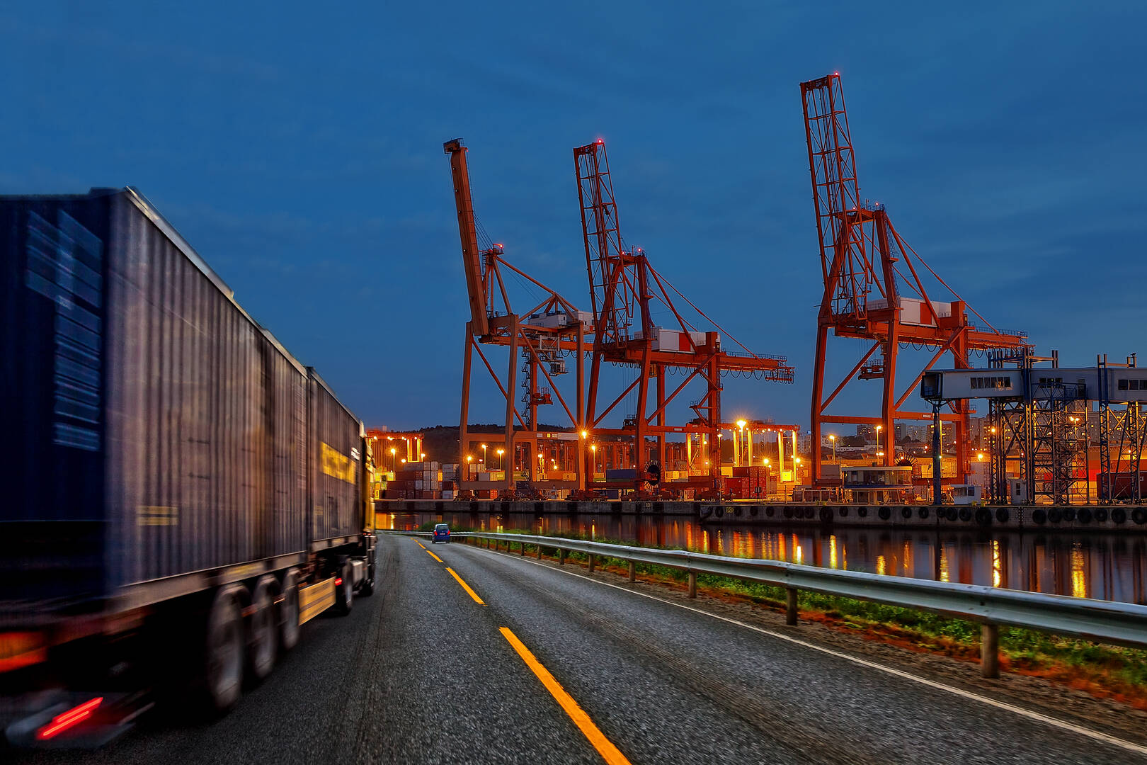 Dashpine Transport logo