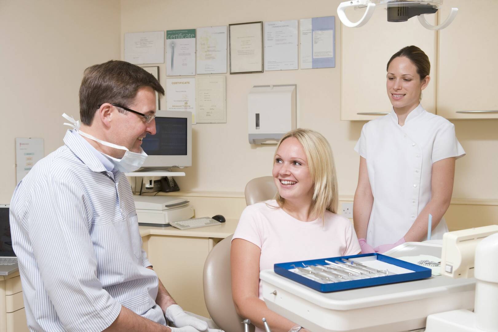 Glenmore Dental logo